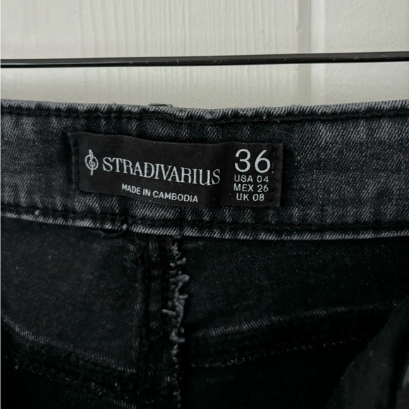 Stradivarius Wide Leg Cropped Denim Raw Hem Stone Wash Black High Rise Women 4 - Picture 12 of 12